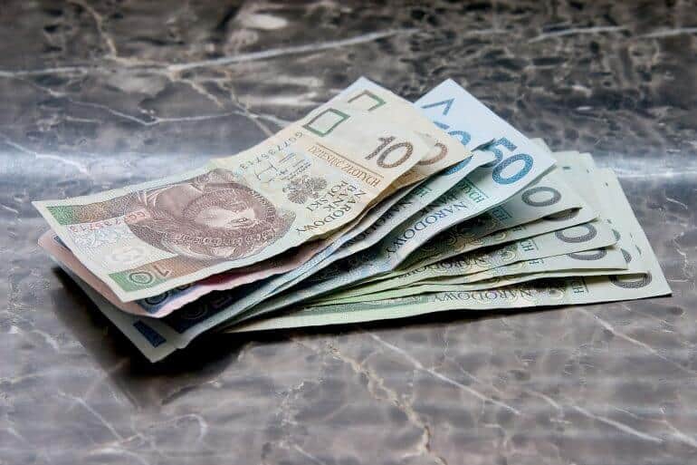Czy Kościół płaci podatki w Polsce oraz podatek od darowizny?
